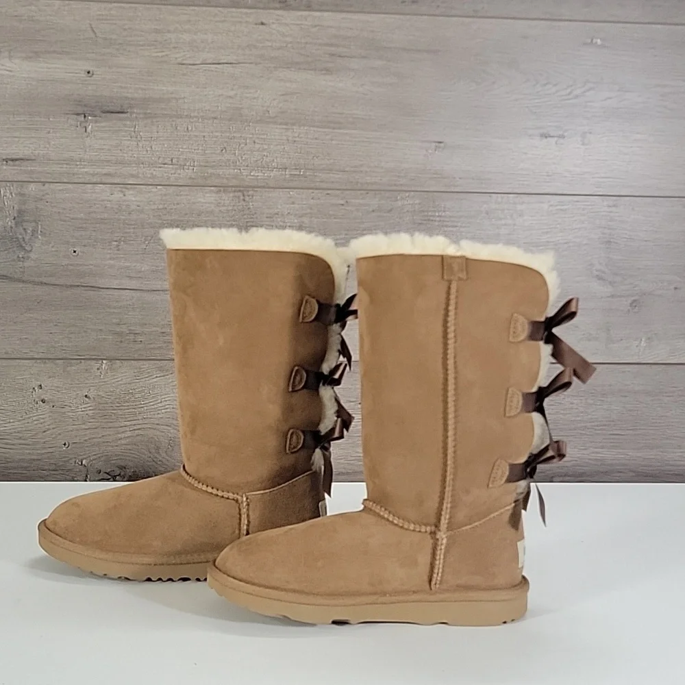 Girls UGG Bailey 3 Bow Boots Sz 3 Excellent Used Conditon